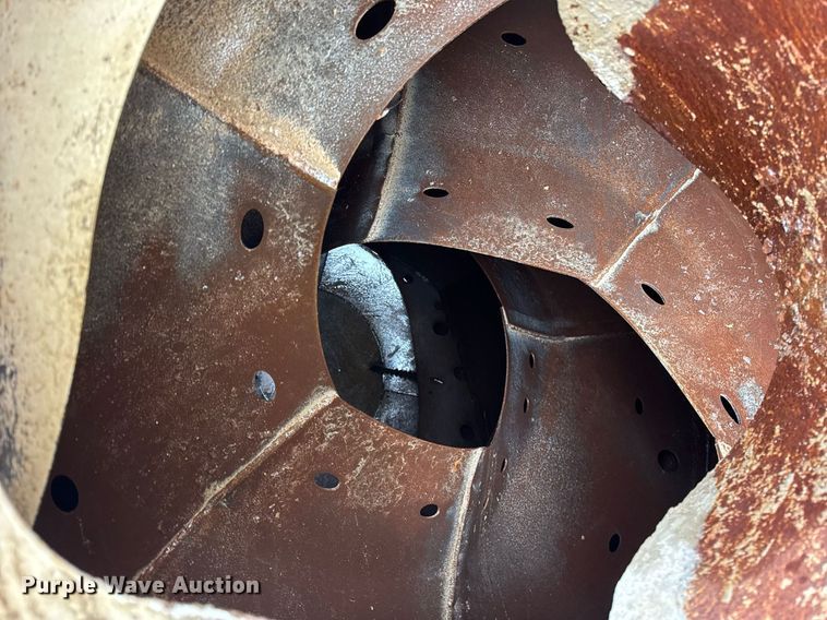 image for item DH9839 2006 Peterbilt 335 ready mix truck