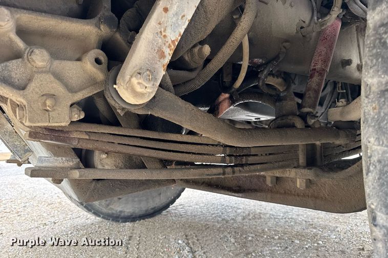 image for item DH9839 2006 Peterbilt 335 ready mix truck