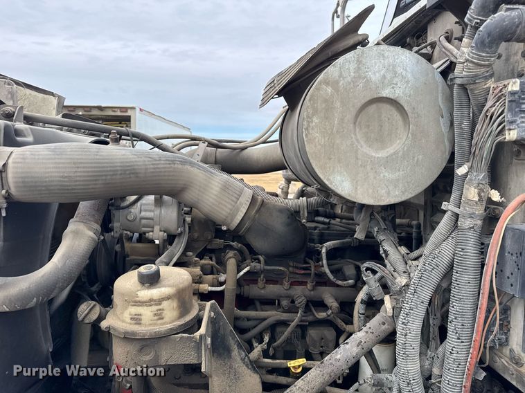 image for item DH9839 2006 Peterbilt 335 ready mix truck