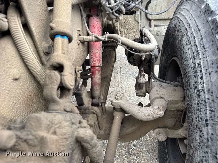 image for item DH9839 2006 Peterbilt 335 ready mix truck