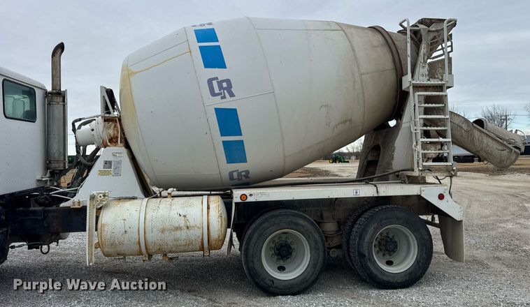 image for item DH9840 1999 International Paystar 5000 ready mix truck