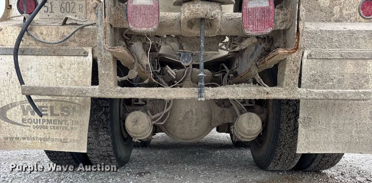 image for item DH9840 1999 International Paystar 5000 ready mix truck