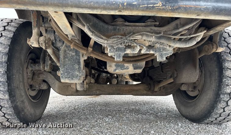 image for item DH9840 1999 International Paystar 5000 ready mix truck