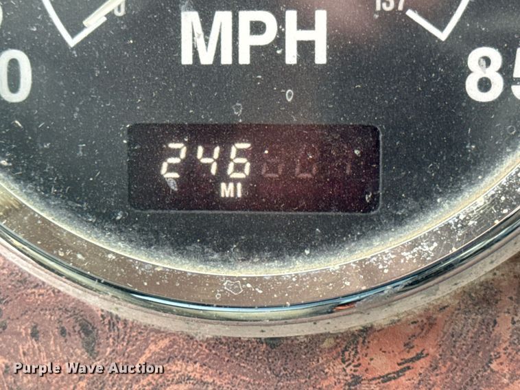 image for item DH9840 1999 International Paystar 5000 ready mix truck