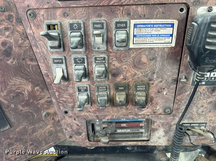 image for item DH9840 1999 International Paystar 5000 ready mix truck