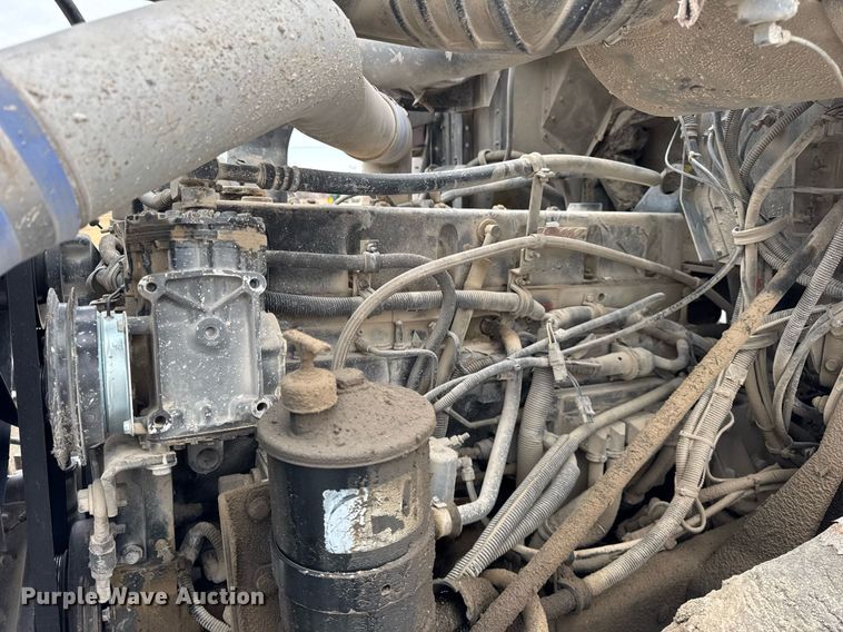 image for item DH9840 1999 International Paystar 5000 ready mix truck