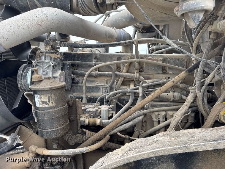 image for item DH9840 1999 International Paystar 5000 ready mix truck