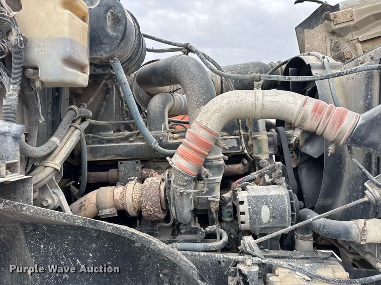 image for item DH9840 1999 International Paystar 5000 ready mix truck