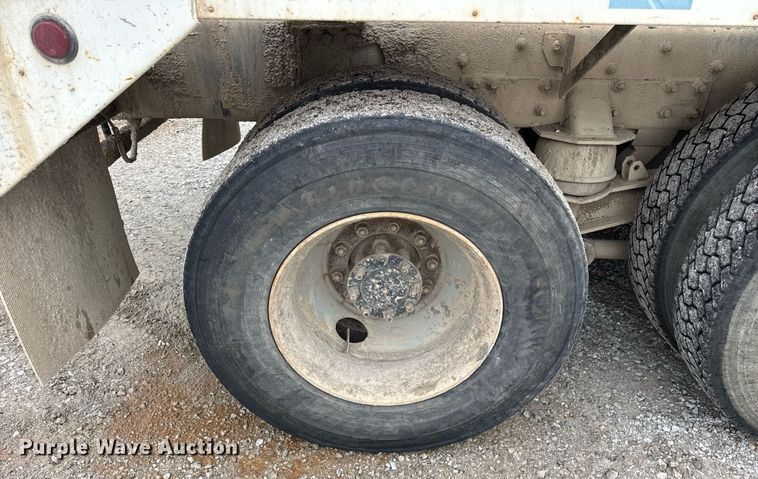 image for item DH9840 1999 International Paystar 5000 ready mix truck