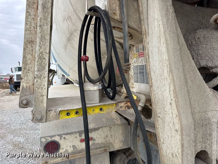 image for item DH9841 2008 Peterbilt 340 ready mix truck