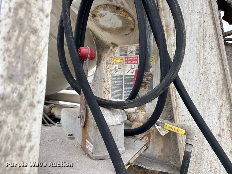 image for item DH9841 2008 Peterbilt 340 ready mix truck