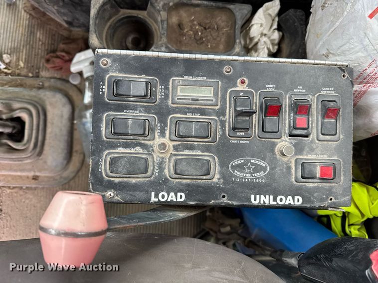 image for item DH9841 2008 Peterbilt 340 ready mix truck