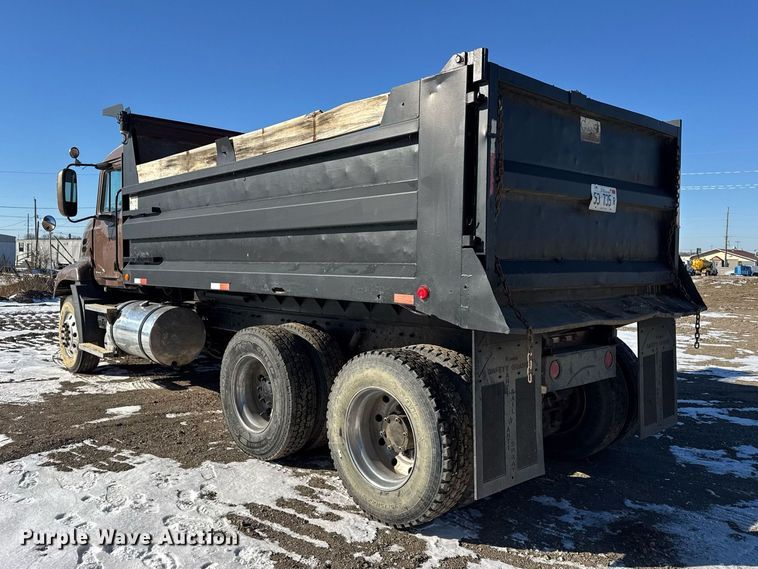 image for item DH9851 2001 Mack CX613 dump truck