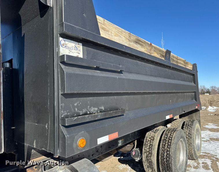 image for item DH9851 2001 Mack CX613 dump truck