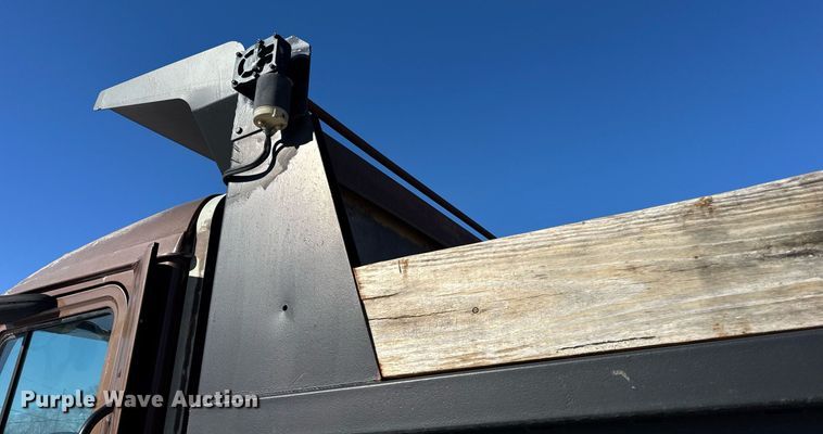 image for item DH9851 2001 Mack CX613 dump truck