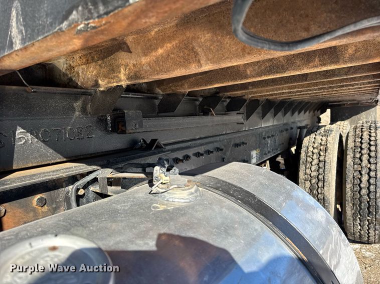 image for item DH9851 2001 Mack CX613 dump truck