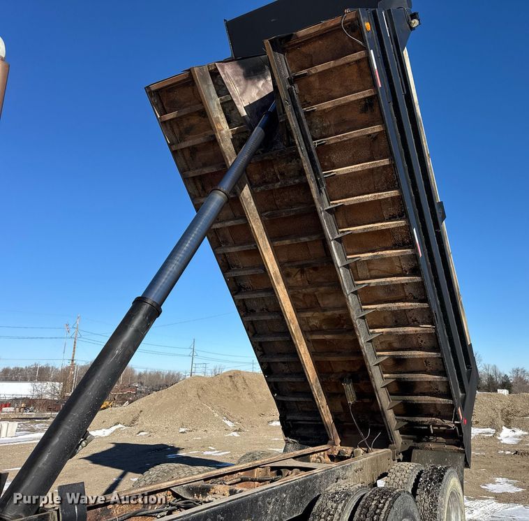 image for item DH9851 2001 Mack CX613 dump truck