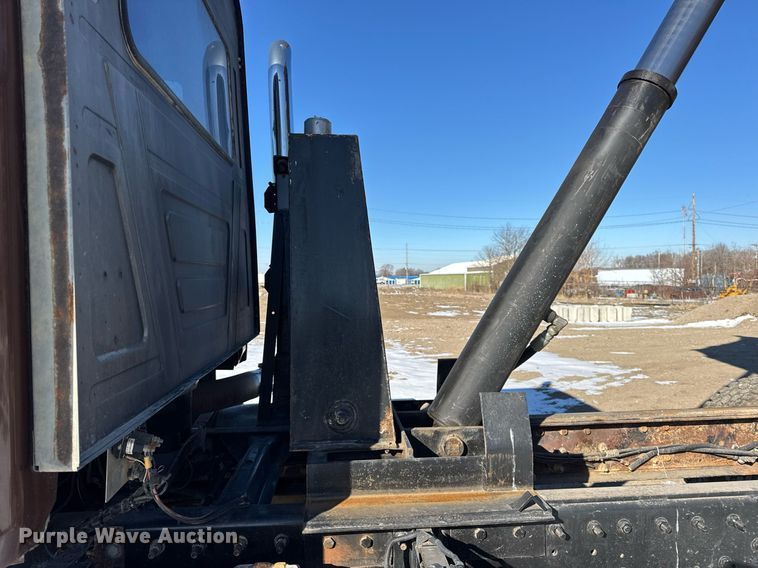 image for item DH9851 2001 Mack CX613 dump truck