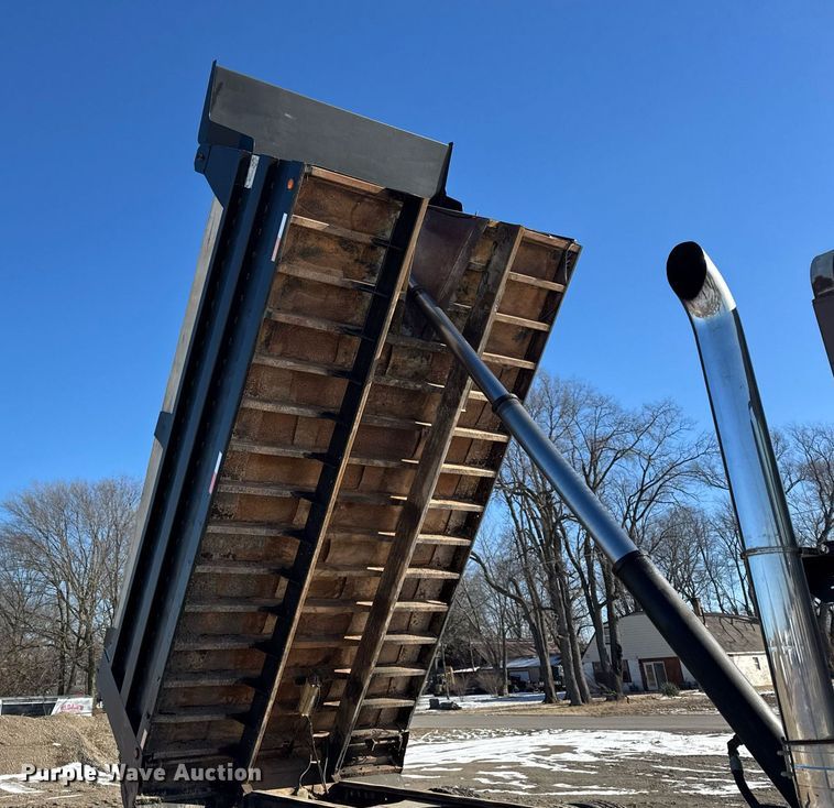 image for item DH9851 2001 Mack CX613 dump truck