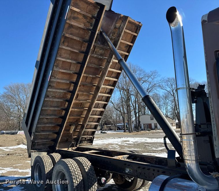 image for item DH9851 2001 Mack CX613 dump truck