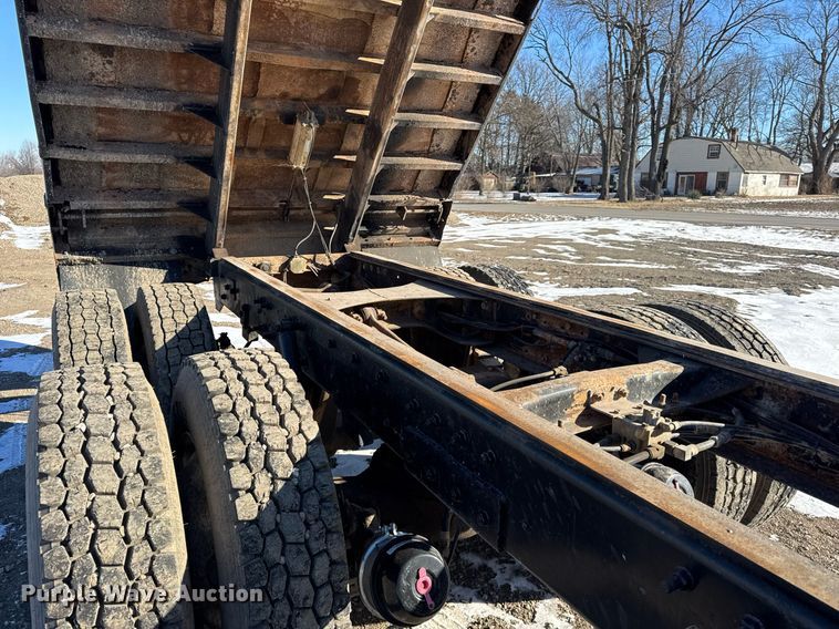 image for item DH9851 2001 Mack CX613 dump truck