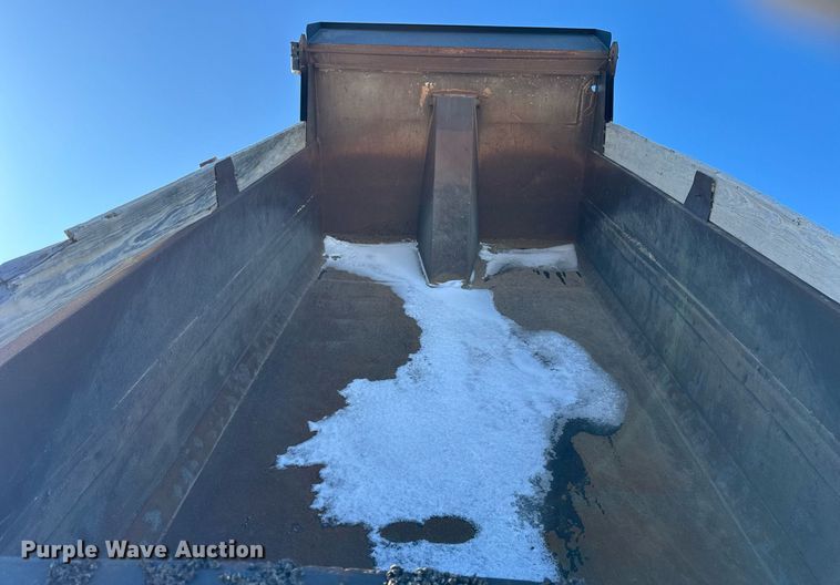 image for item DH9851 2001 Mack CX613 dump truck