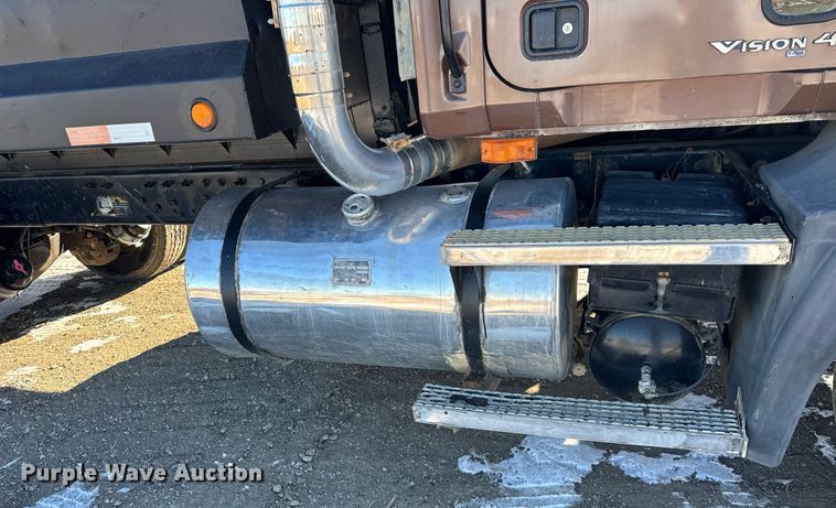 image for item DH9851 2001 Mack CX613 dump truck