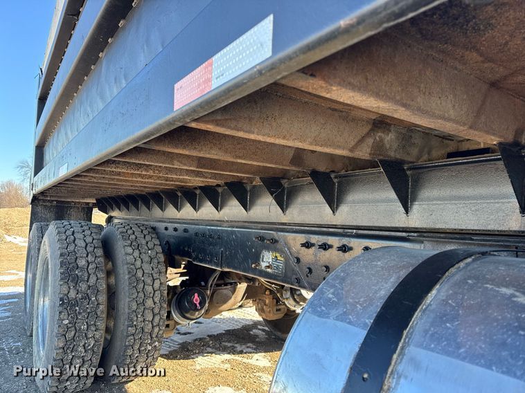 image for item DH9851 2001 Mack CX613 dump truck