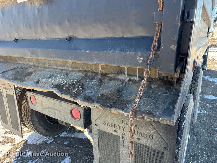 image for item DH9851 2001 Mack CX613 dump truck