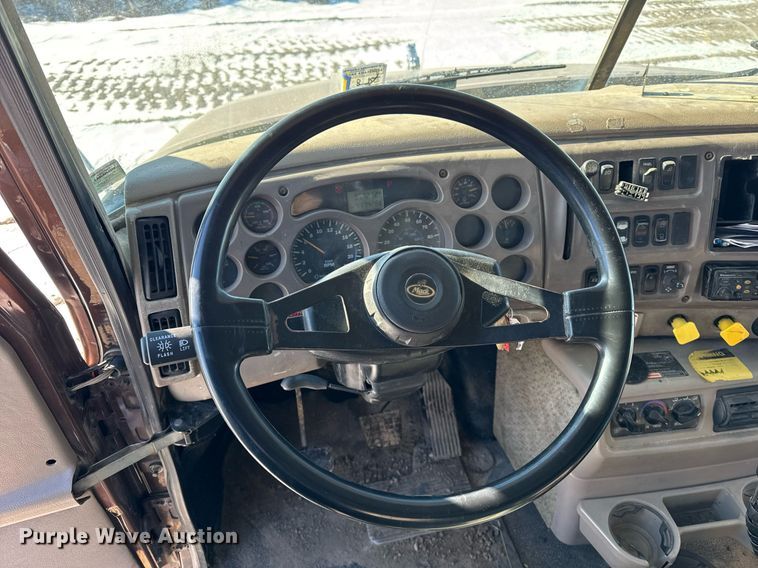 image for item DH9851 2001 Mack CX613 dump truck