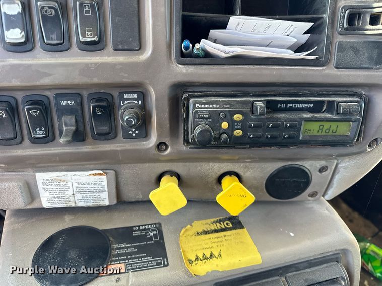 image for item DH9851 2001 Mack CX613 dump truck