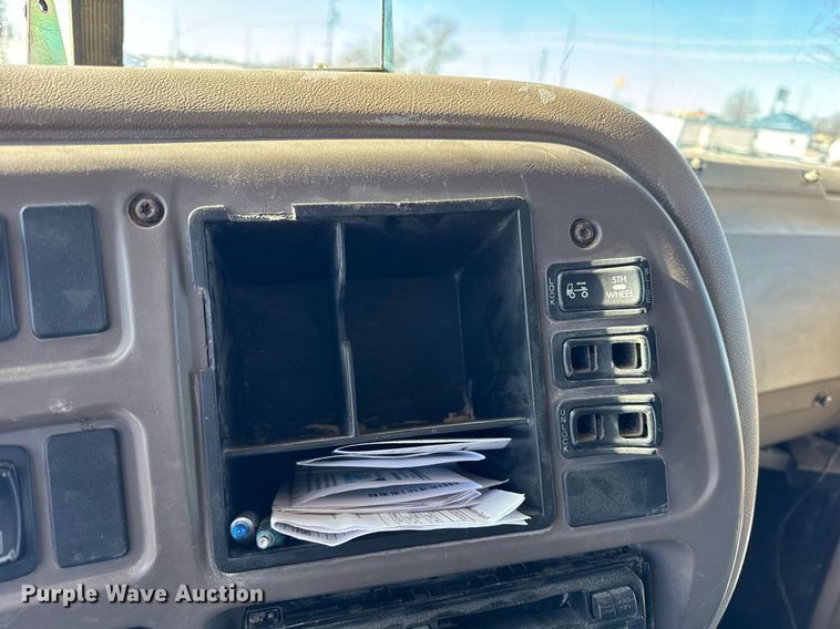 image for item DH9851 2001 Mack CX613 dump truck