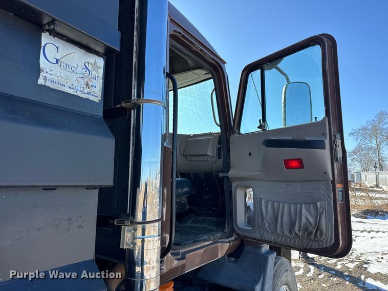 image for item DH9851 2001 Mack CX613 dump truck