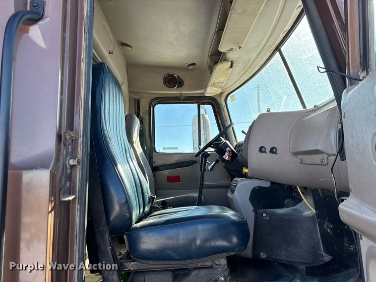 image for item DH9851 2001 Mack CX613 dump truck