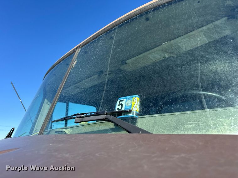 image for item DH9851 2001 Mack CX613 dump truck