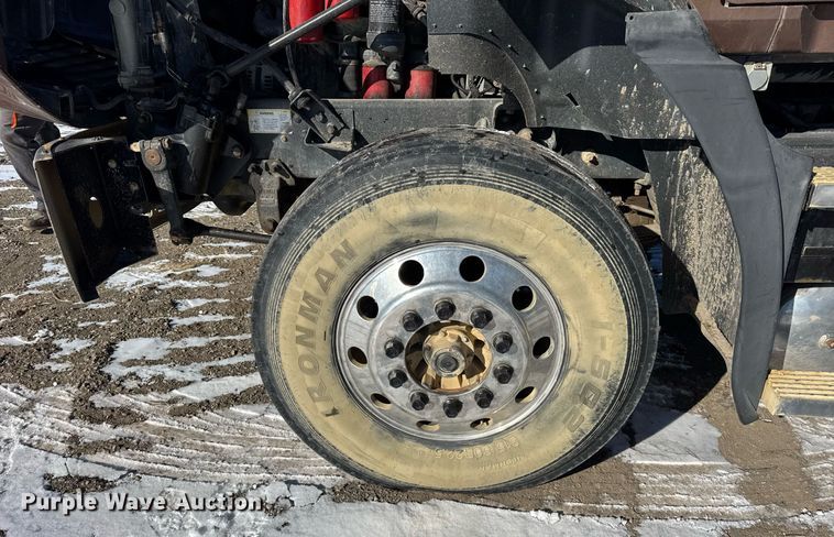 image for item DH9851 2001 Mack CX613 dump truck