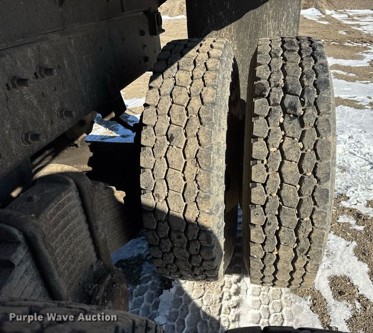 image for item DH9851 2001 Mack CX613 dump truck