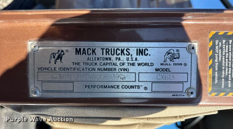 image for item DH9851 2001 Mack CX613 dump truck