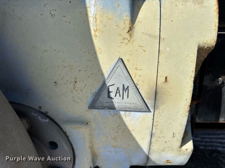 image for item DH9852 2007 International 7400 vacuum truck