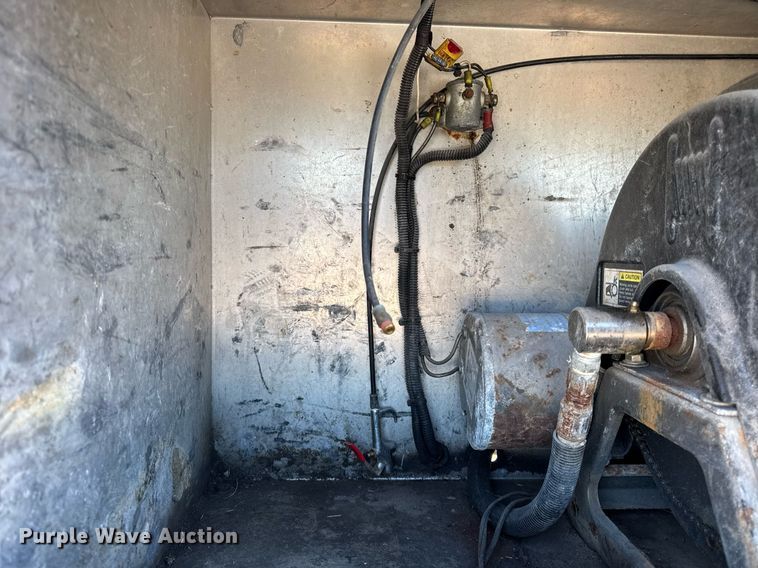 image for item DH9852 2007 International 7400 vacuum truck