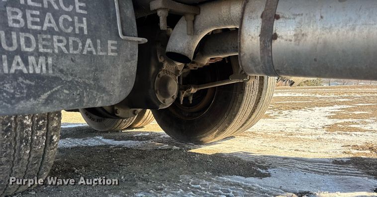 image for item DH9852 2007 International 7400 vacuum truck