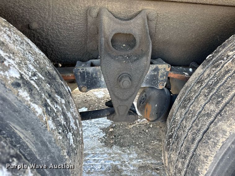 image for item DH9852 2007 International 7400 vacuum truck