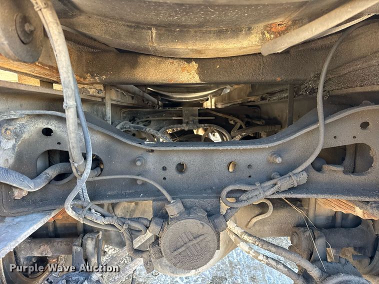 image for item DH9852 2007 International 7400 vacuum truck