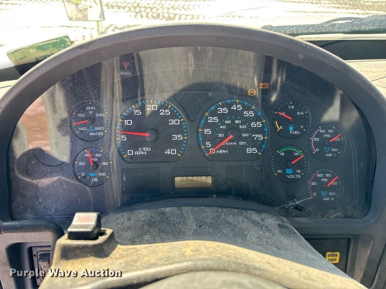 image for item DH9852 2007 International 7400 vacuum truck