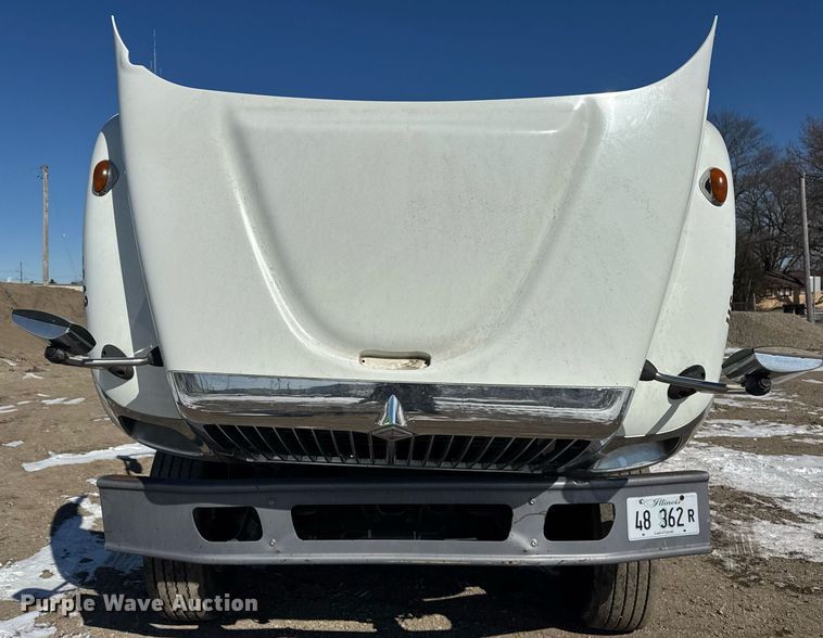 image for item DH9852 2007 International 7400 vacuum truck