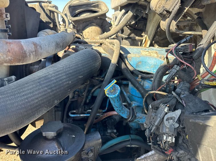 image for item DH9852 2007 International 7400 vacuum truck