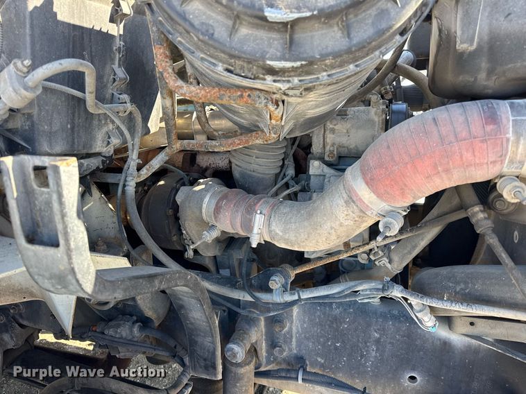 image for item DH9852 2007 International 7400 vacuum truck