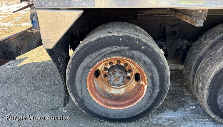 image for item DH9852 2007 International 7400 vacuum truck