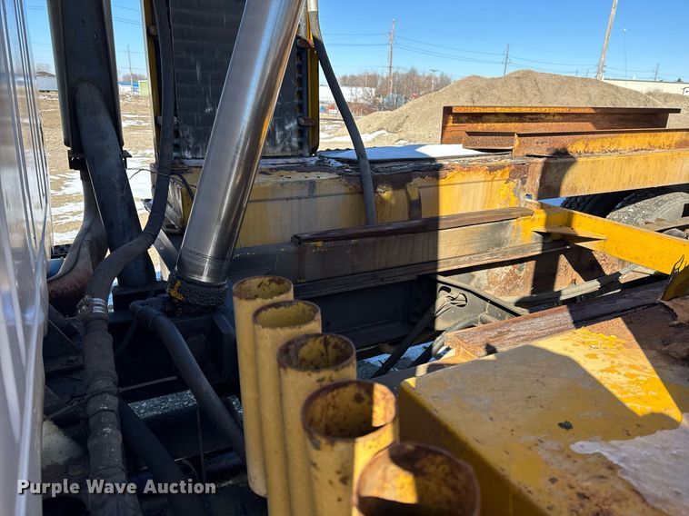 image for item DH9853 1991 International 7100 vacuum truck