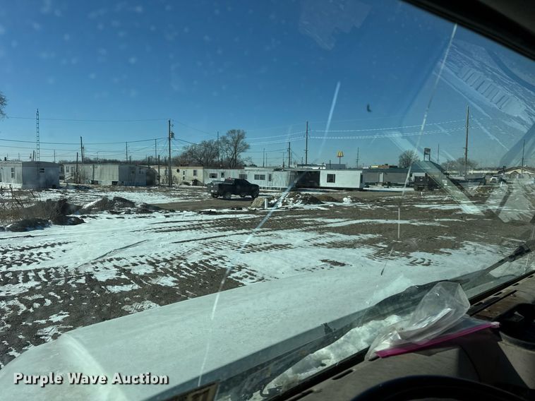 image for item DH9853 1991 International 7100 vacuum truck